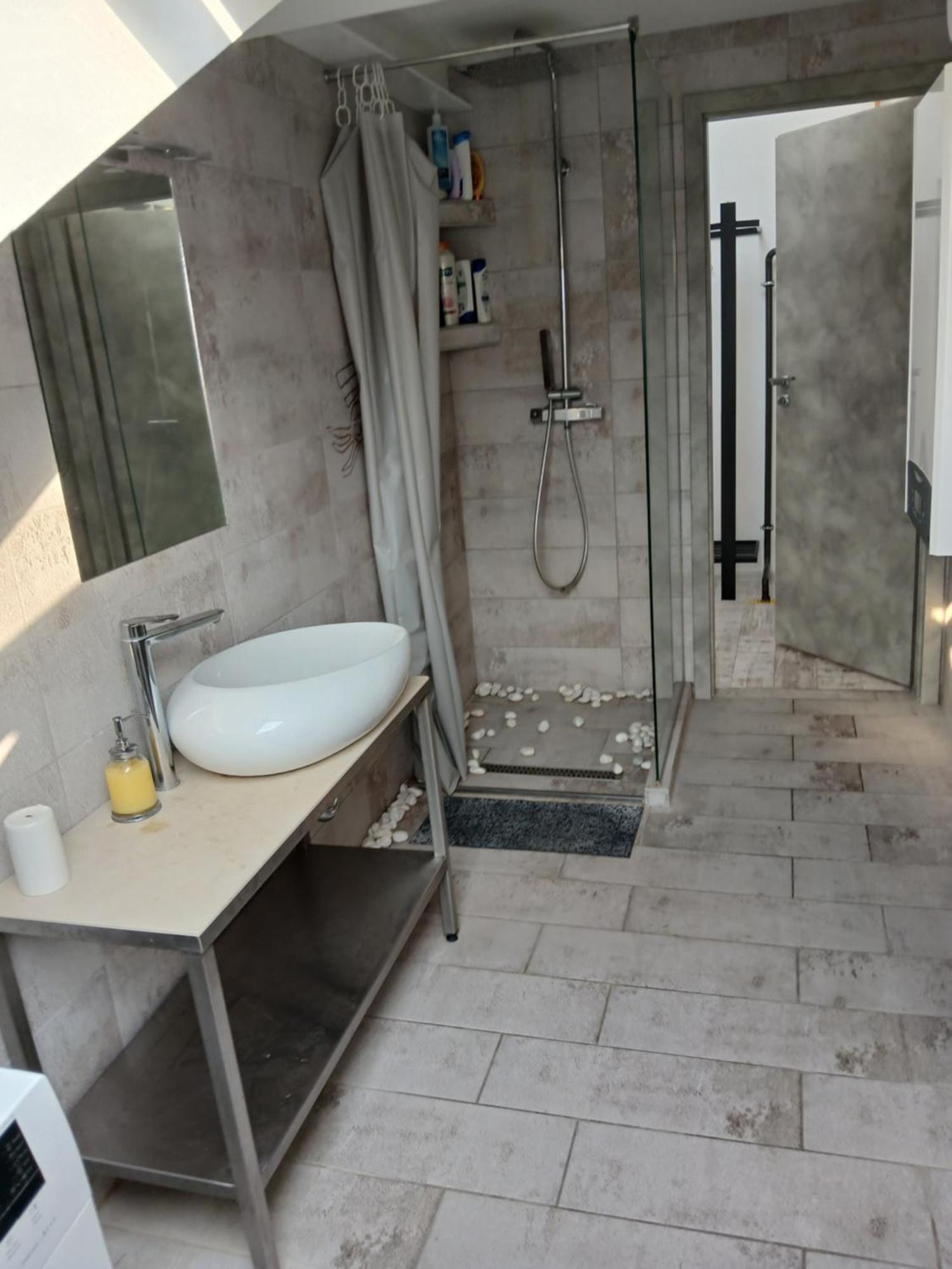 8X8 Tetoter Apartman Szeged Eksteriør billede
