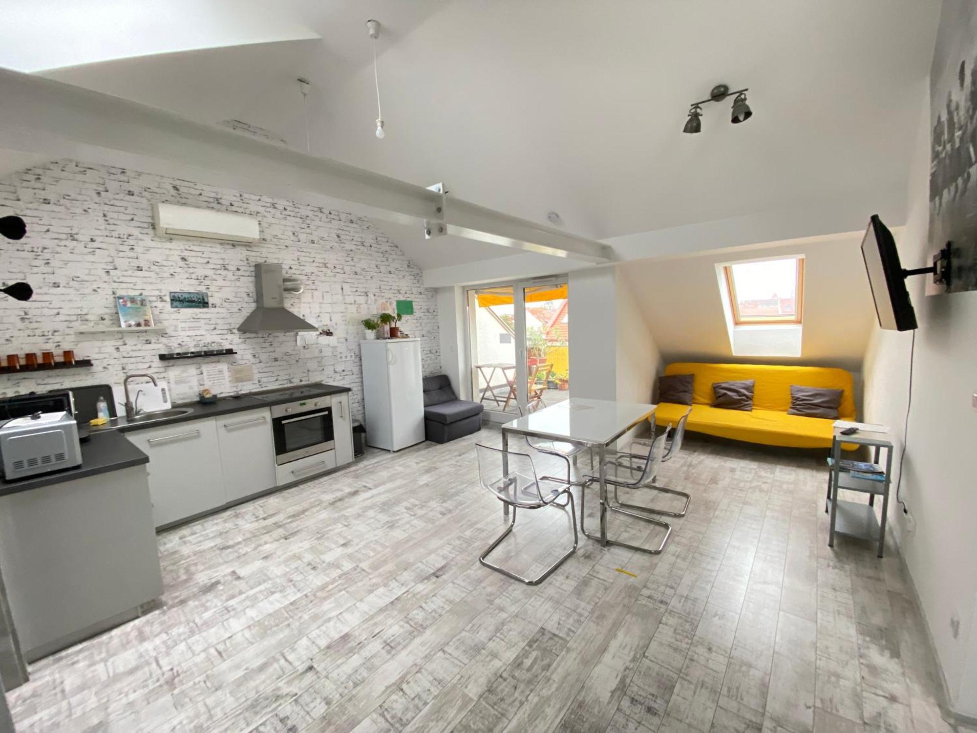 8X8 Tetoter Apartman Szeged Eksteriør billede